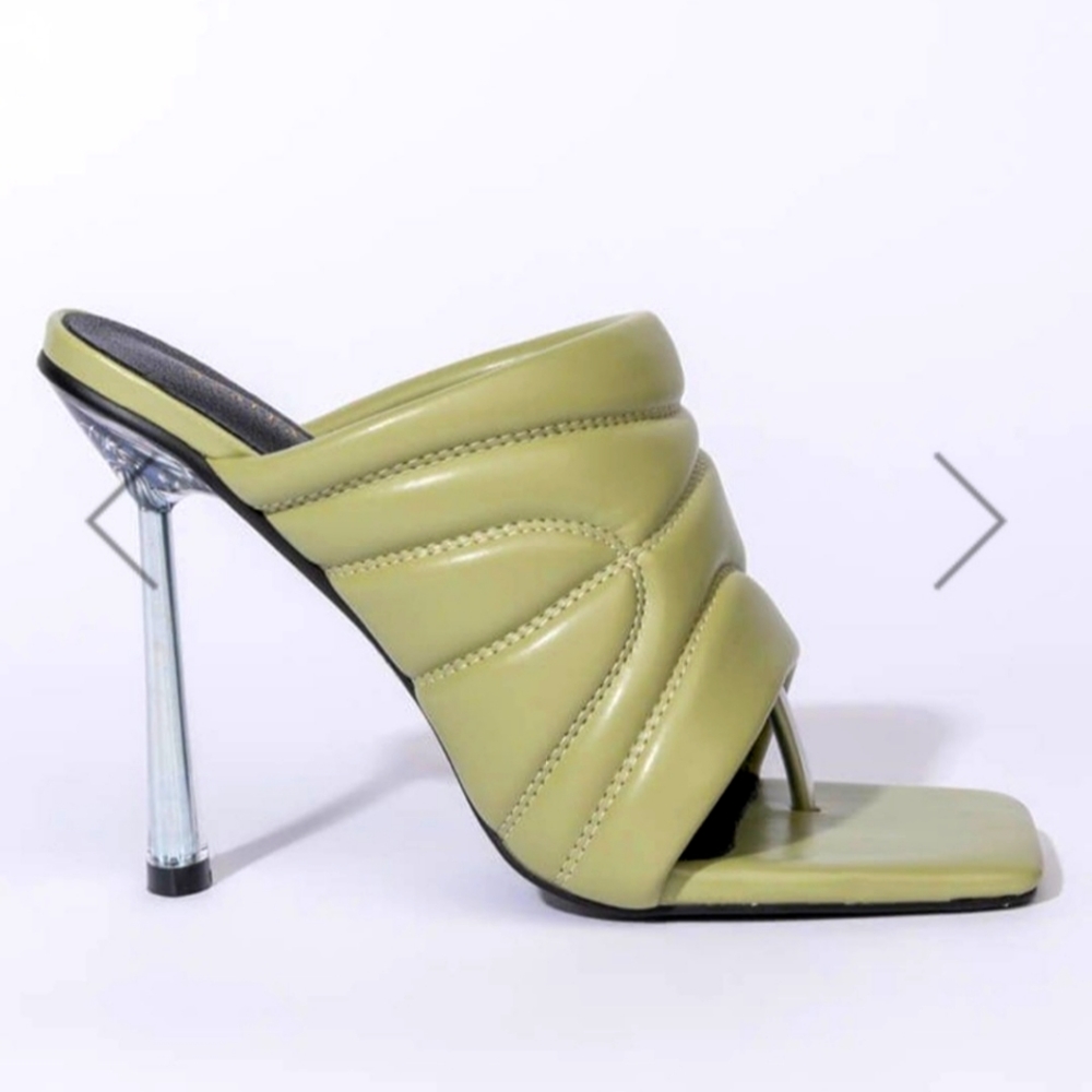 Elevated Stiletto In Khaki 🥵